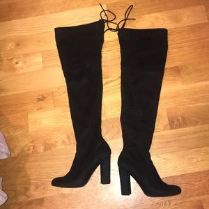 OVER THE KNEE BLACK SUEDE BOOTS